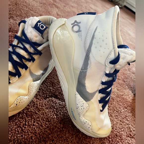 KD white and blue nike basketball shoes - Picture 4 of 5